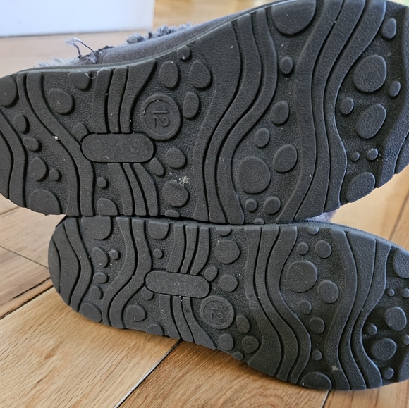 Girl's Winter Boots Size 12 - Picture 2 of 3
